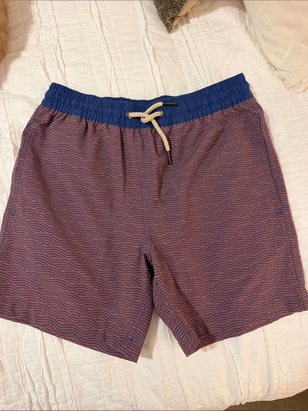 Boys Fair Harbor Navy & Burgundy Wave-Print Swim Trunks size L